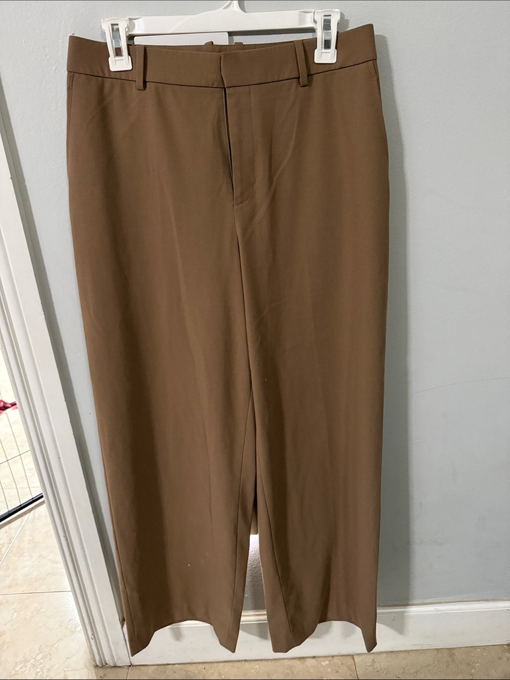Uniqlo Women Brown Dress Pants - Classic Straight Fit
